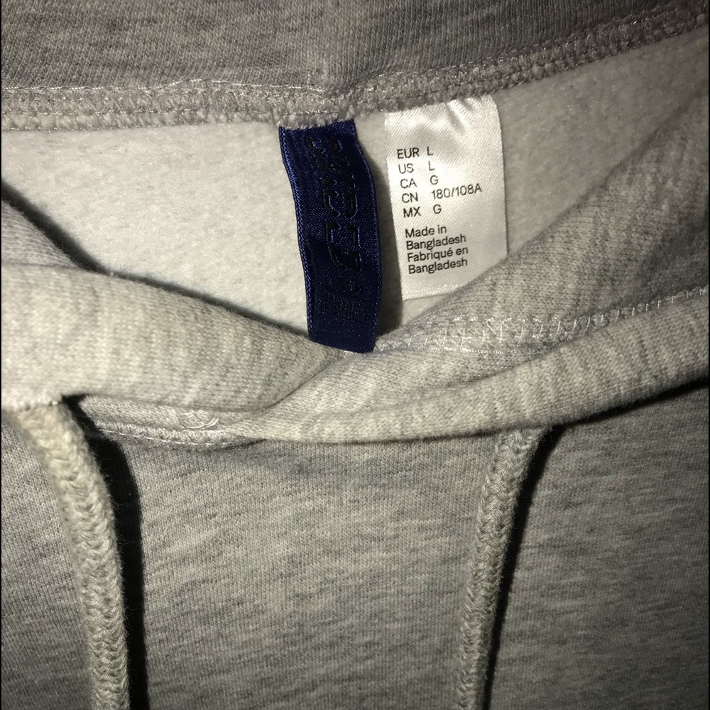 Sweater - Picture 2 of 6